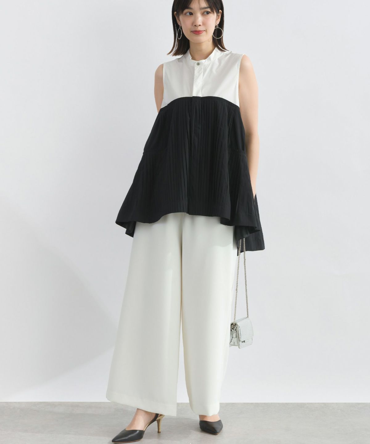 model：H162　着用サイズ：M　ホワイト系その他