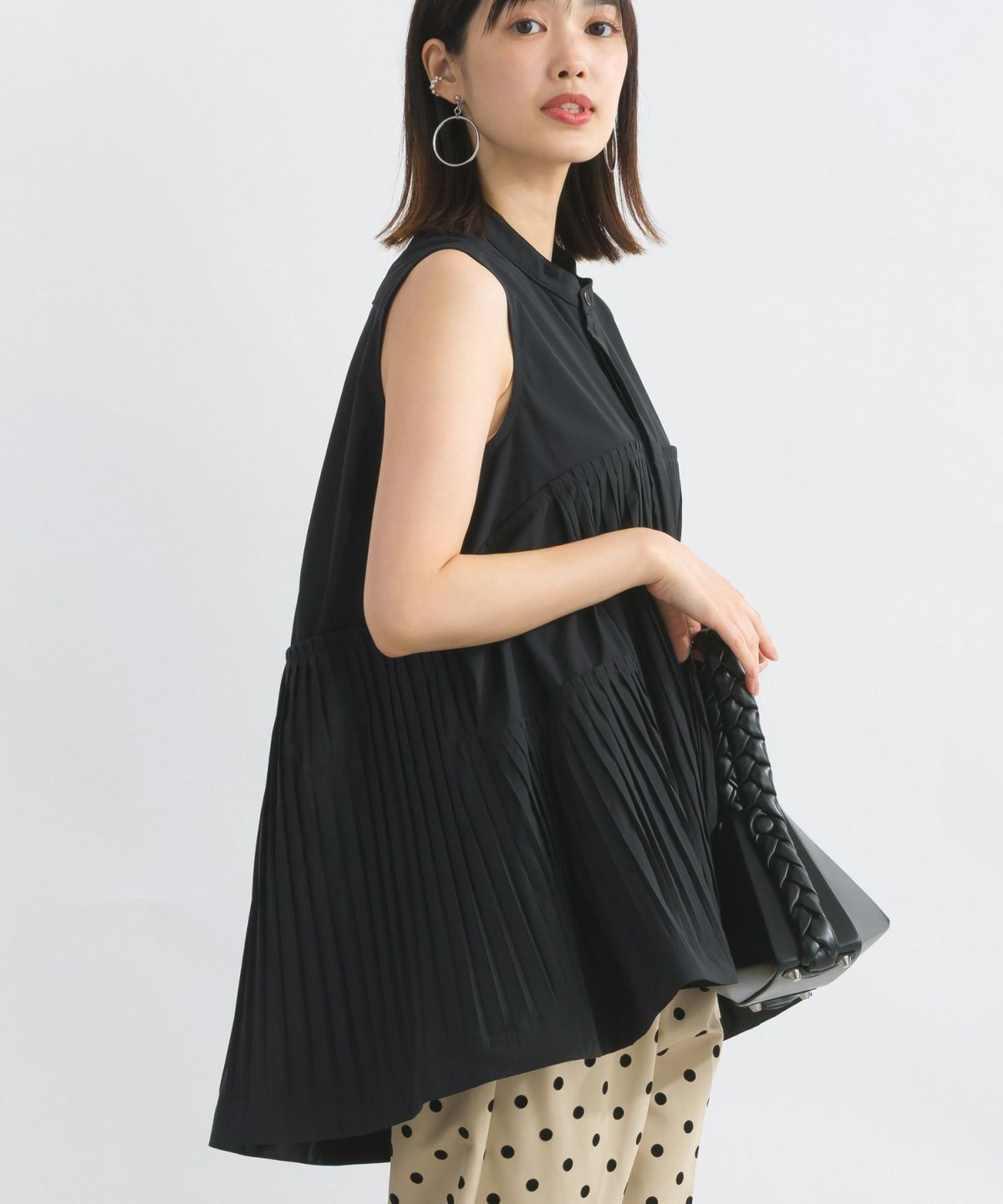 model：H162　着用サイズ：M　ブラック