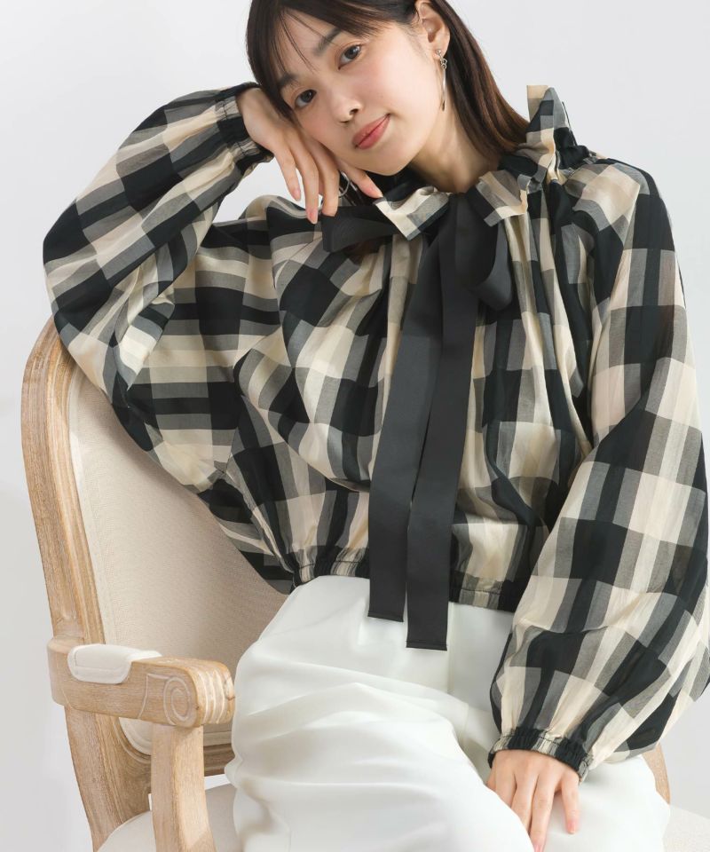 model：H162　着用サイズ：M