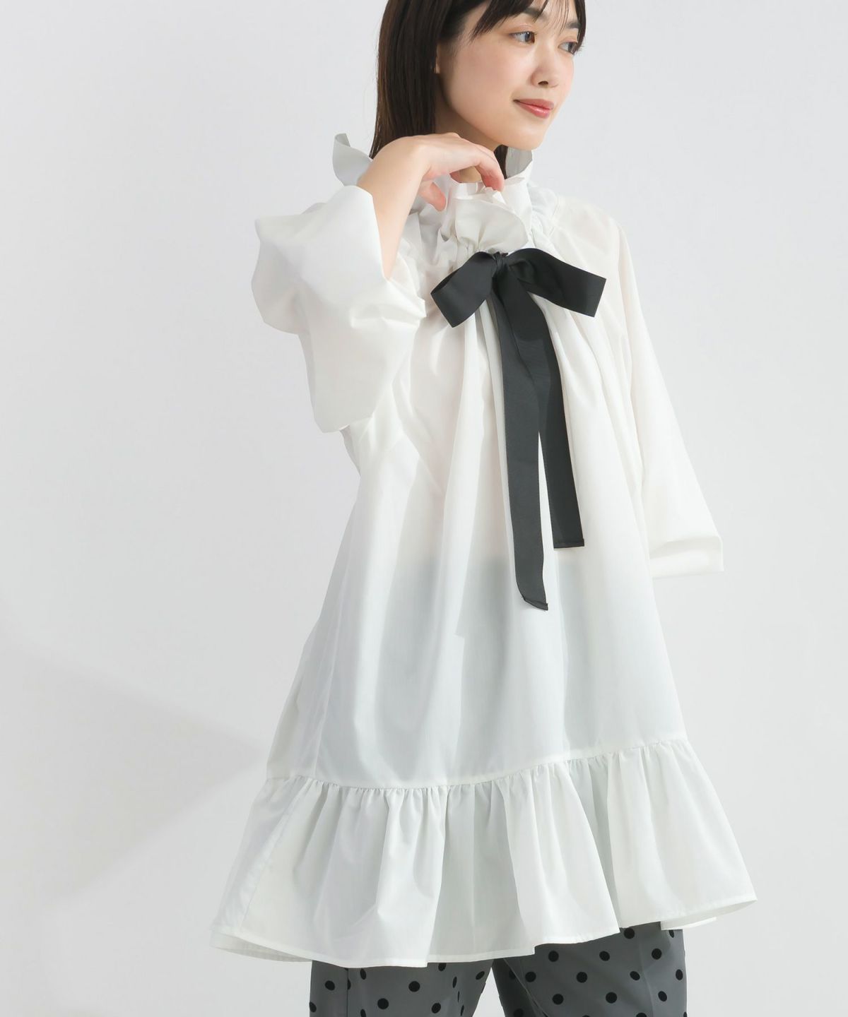 model：H162　着用サイズ：M　オフホワイト