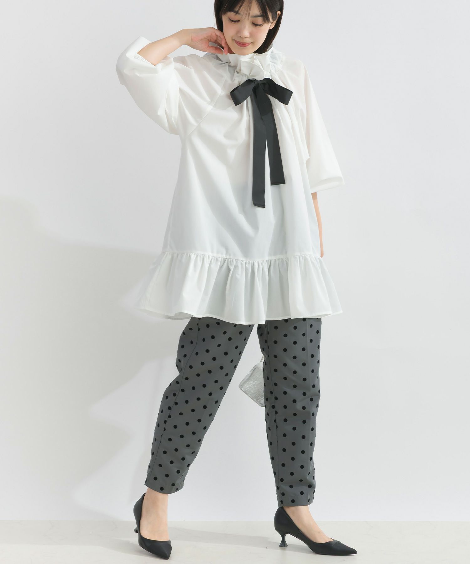 model：H162　着用サイズ：M　オフホワイト
