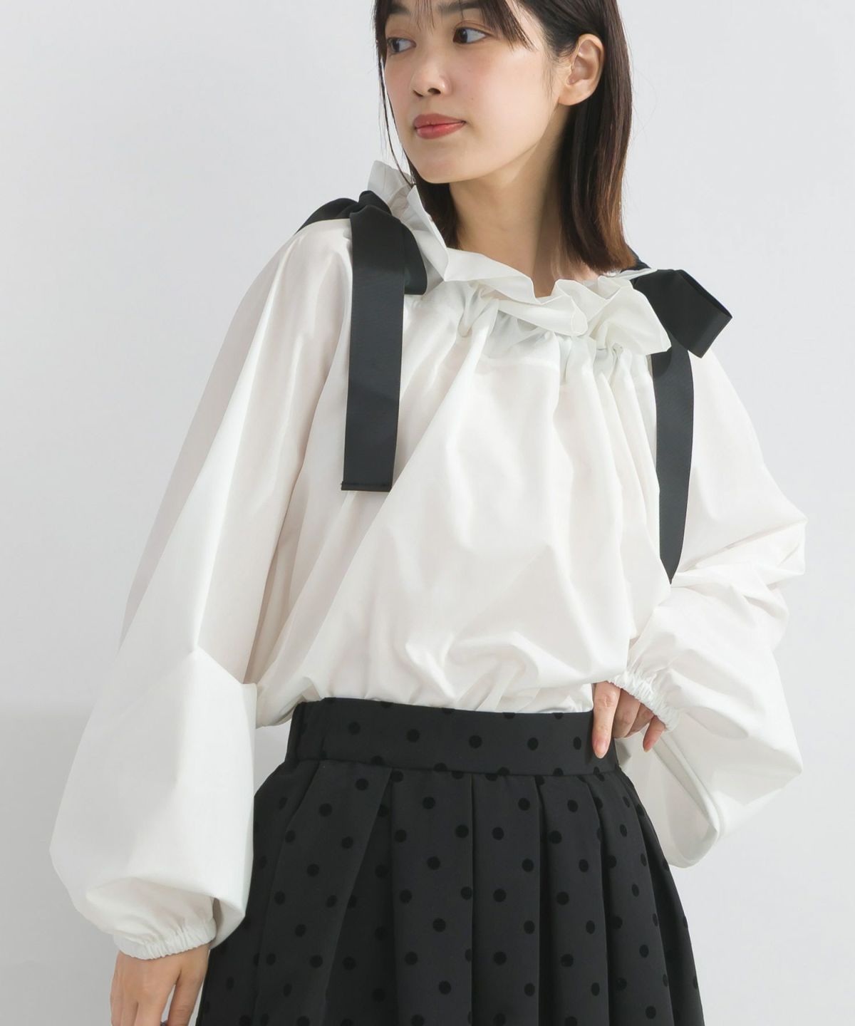 model：H162　着用サイズ：M　オフホワイト