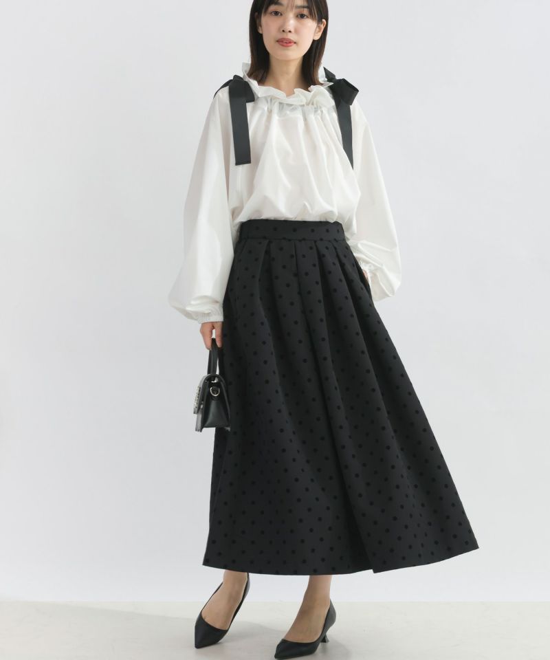 model：H162　着用サイズ：M　オフホワイト