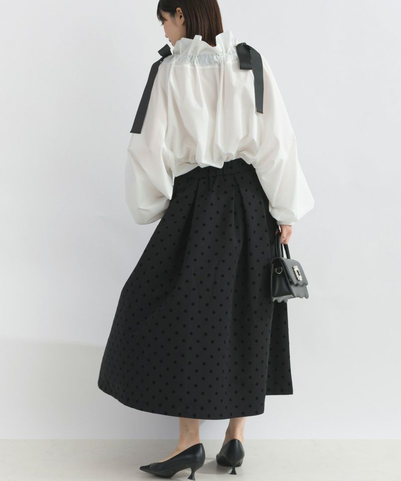 model：H162　着用サイズ：M　オフホワイト