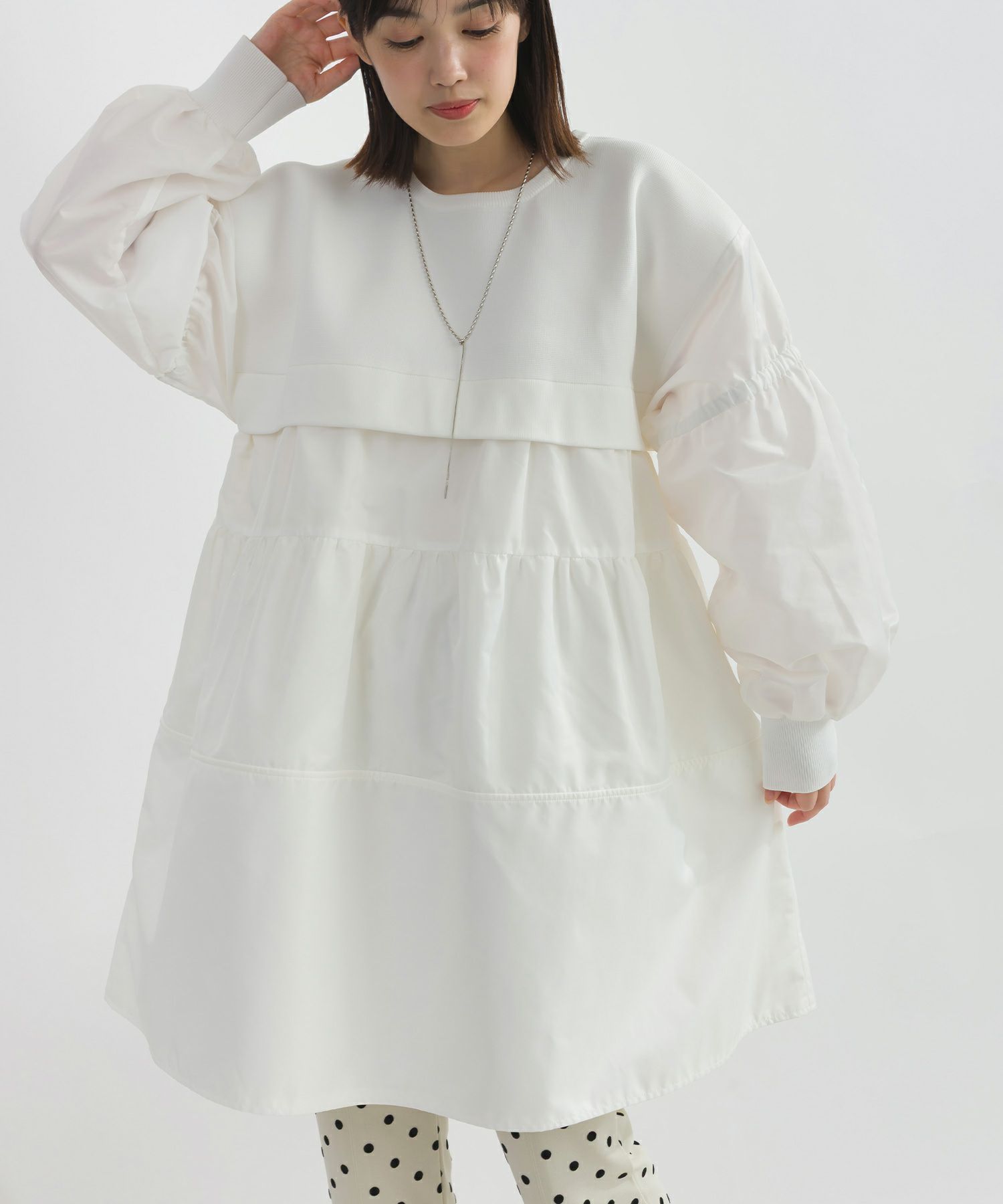 model：H162　着用サイズ：M　オフホワイト
