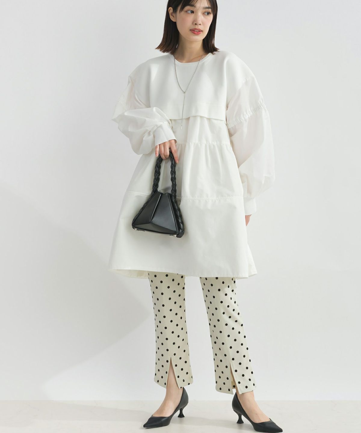 model：H162　着用サイズ：M　オフホワイト