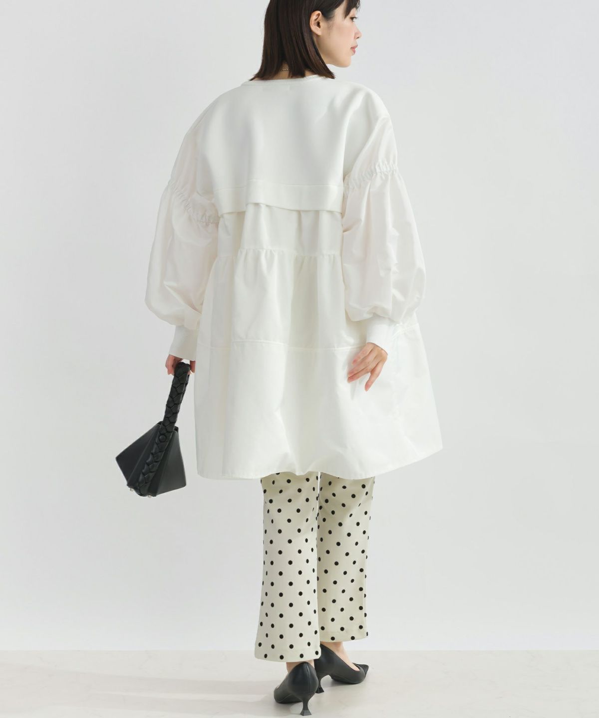 model：H162　着用サイズ：M　オフホワイト