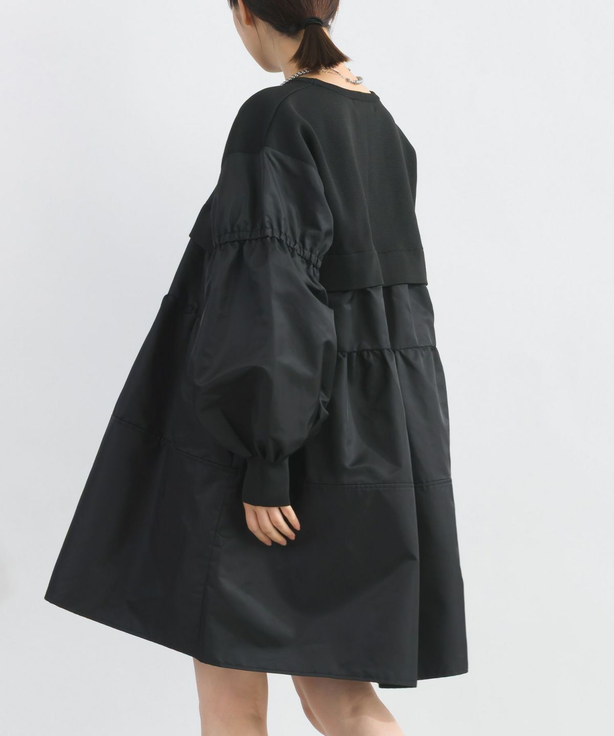 model：H162　着用サイズ：M　ブラック