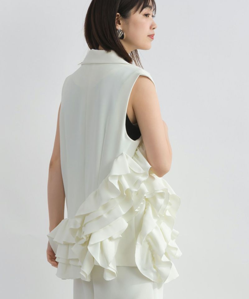 model：H162　着用サイズ：M　オフホワイト（セットアップで）