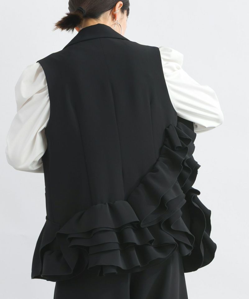 model：H162　着用サイズ：M　ブラック（セットアップで）