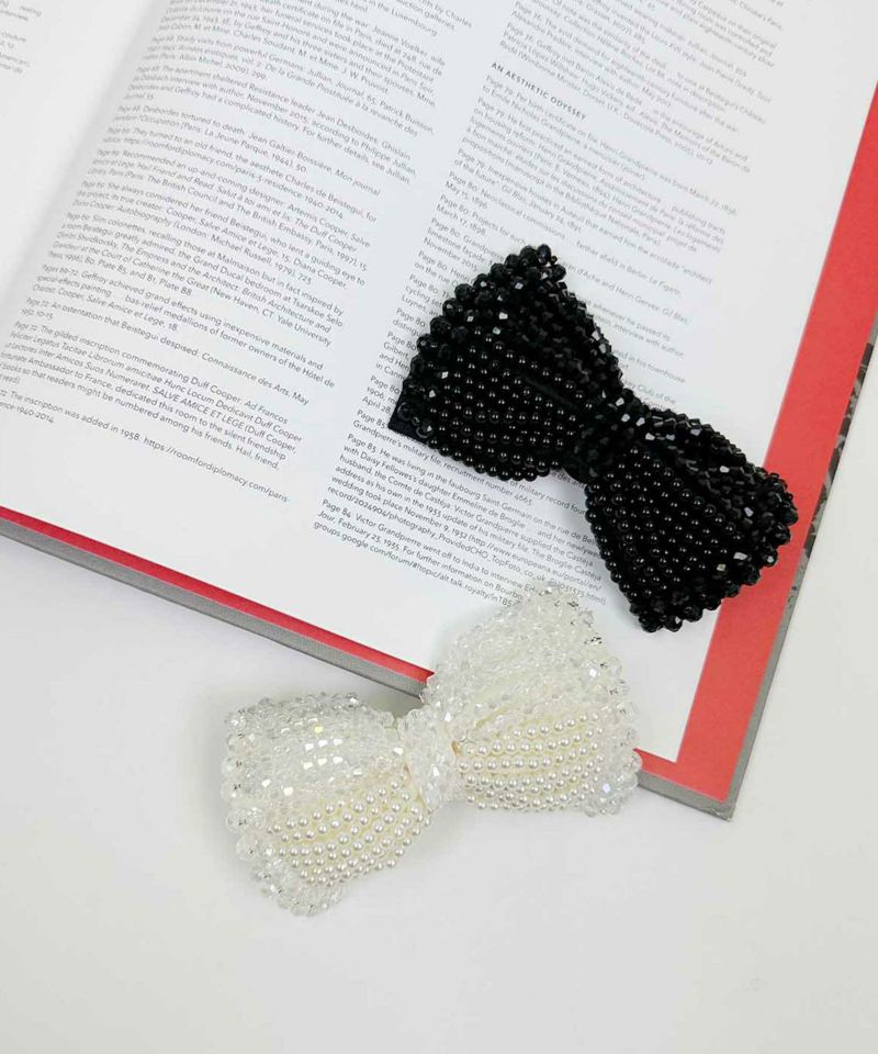 リボンのビーズ織のブローチ リボンのビーズ織のブローチ