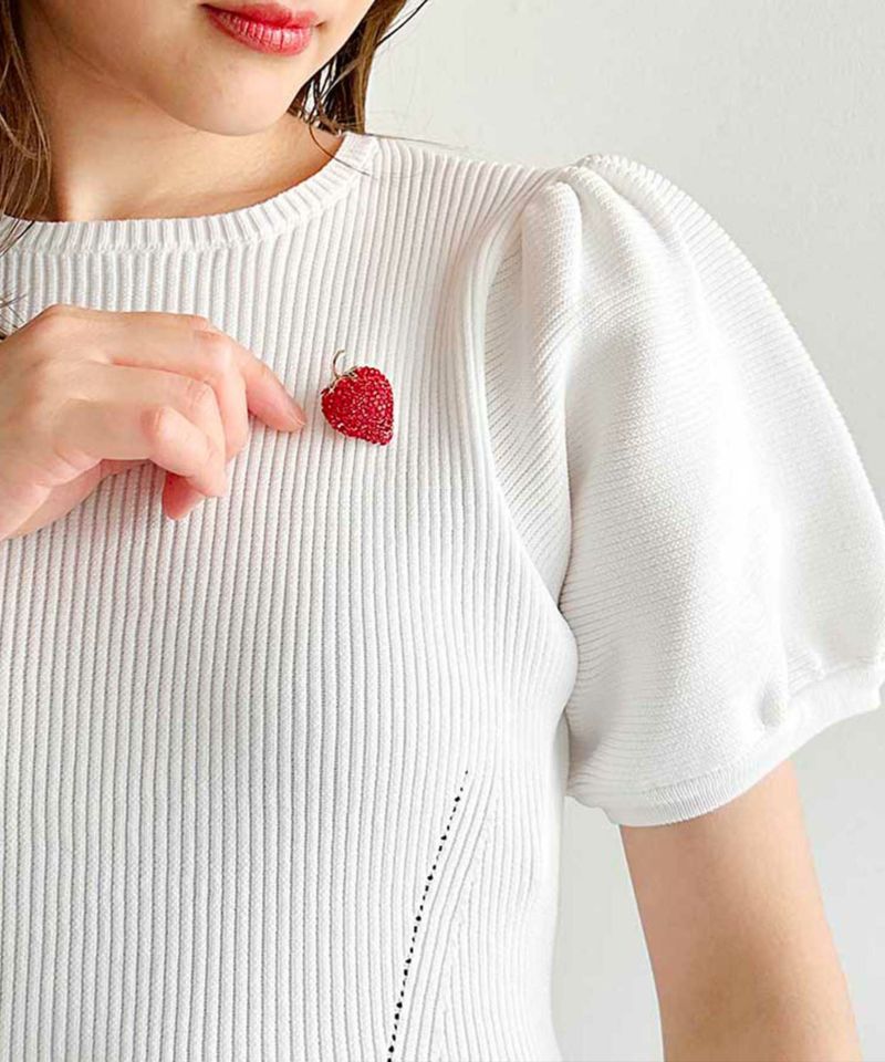 KENZO　いちごのブローチ KENZO いちごのブローチ KENZO いちごのブローチ KENZOいちごの
