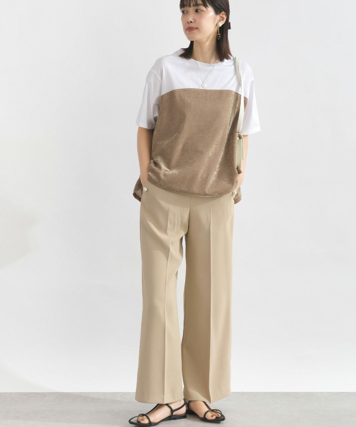 model：H162　着用サイズ：M　オフホワイト