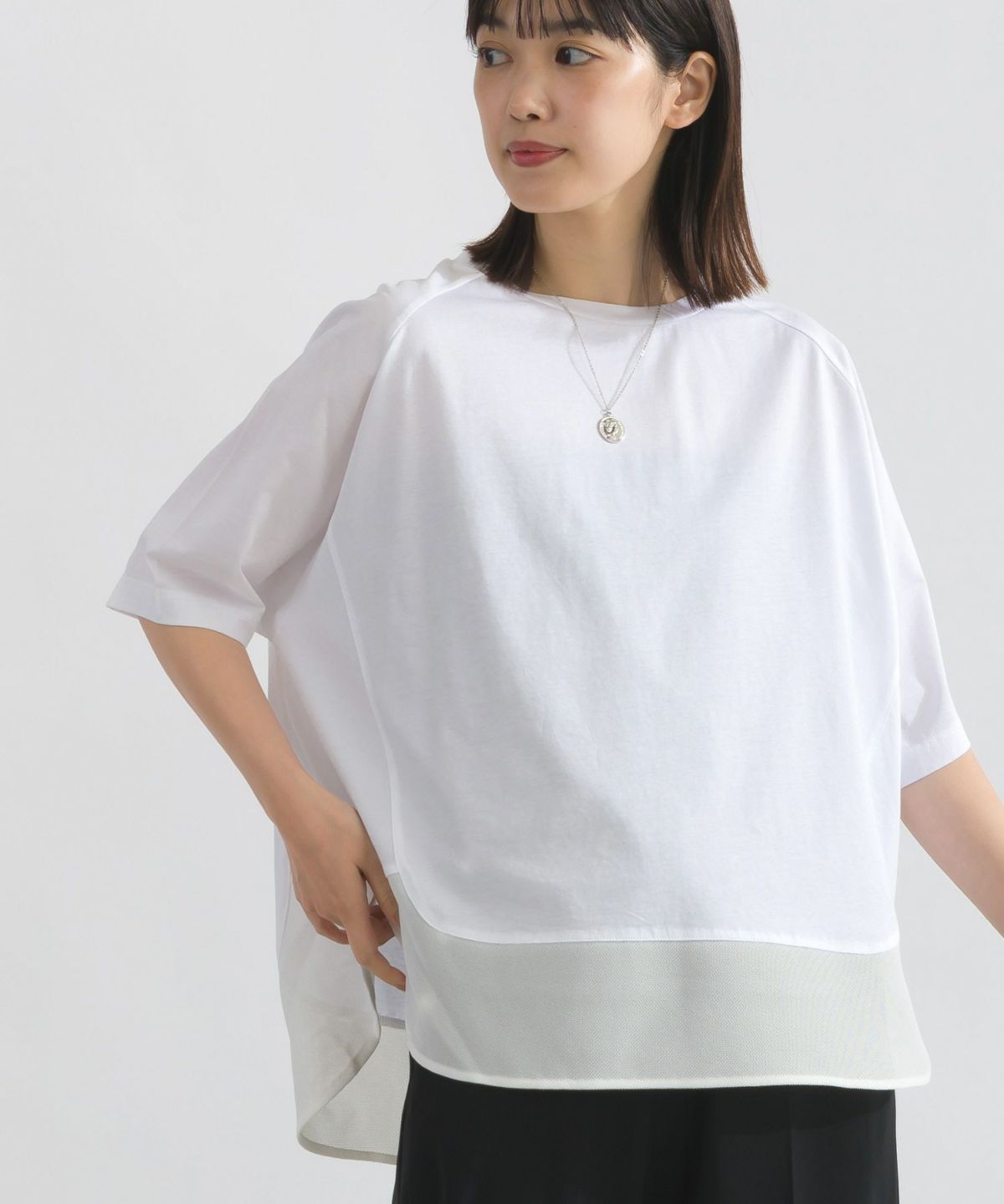 model：H162　着用サイズ：M　オフホワイト