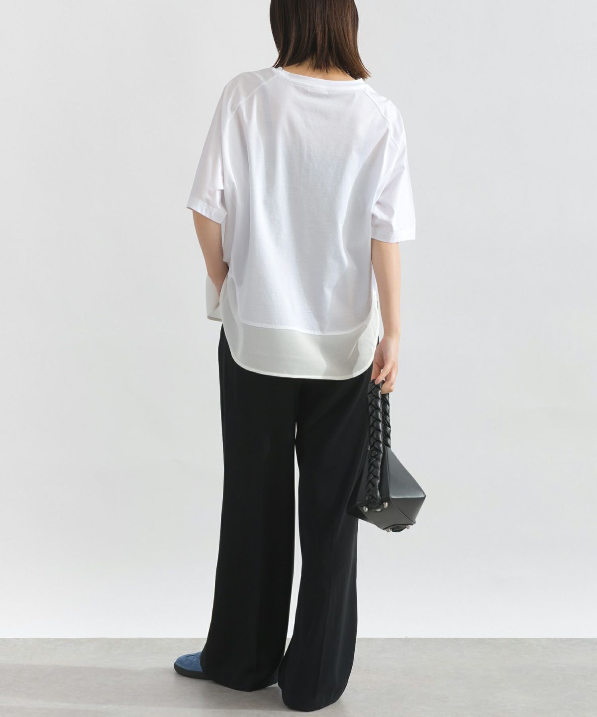 model：H162　着用サイズ：M　オフホワイト