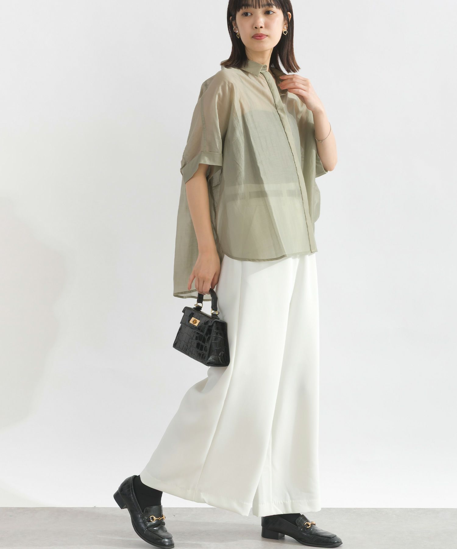 model：H162　着用サイズ：M　ベージュ