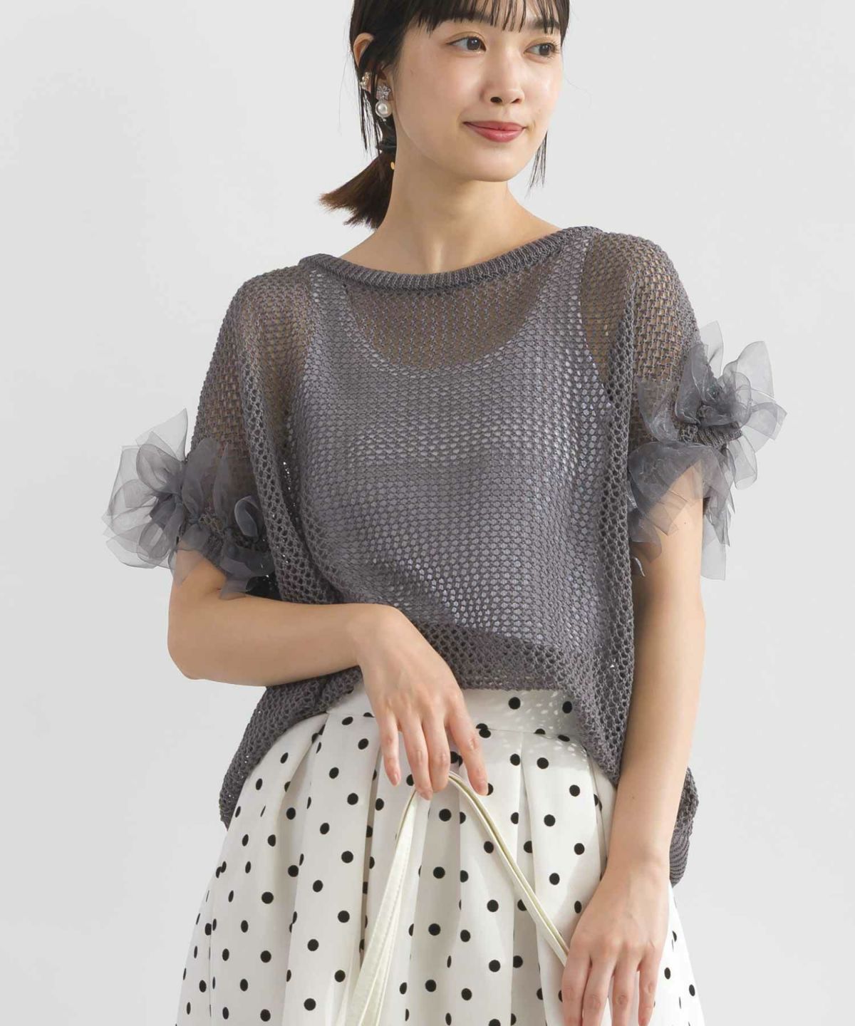 model：H162　着用サイズ：M　チャコールグレー