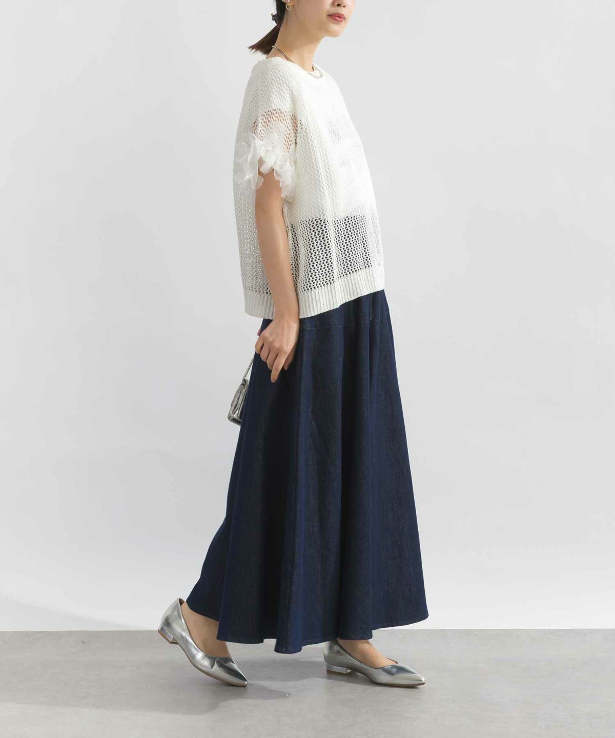 model：H162　着用サイズ：M　オフホワイト