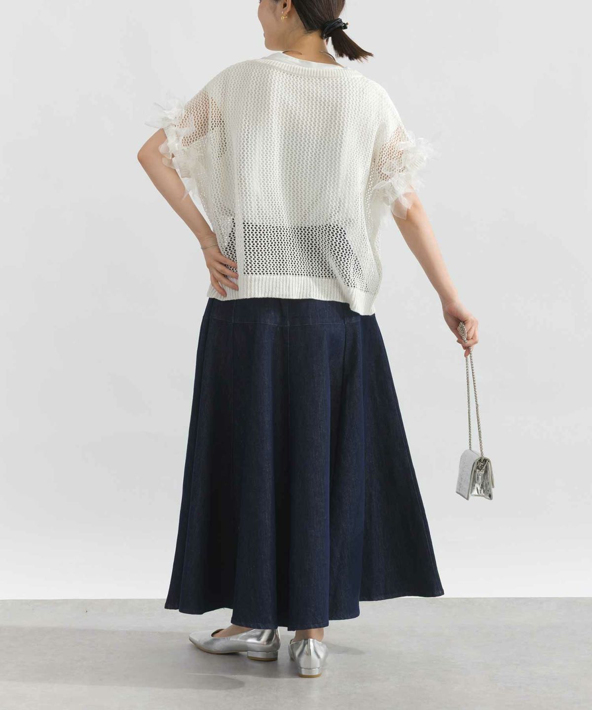 model：H162　着用サイズ：M　オフホワイト