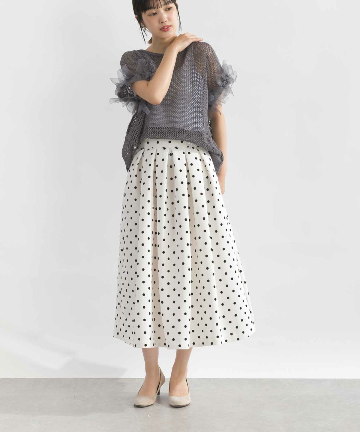 model：H162　着用サイズ：M　チャコールグレー