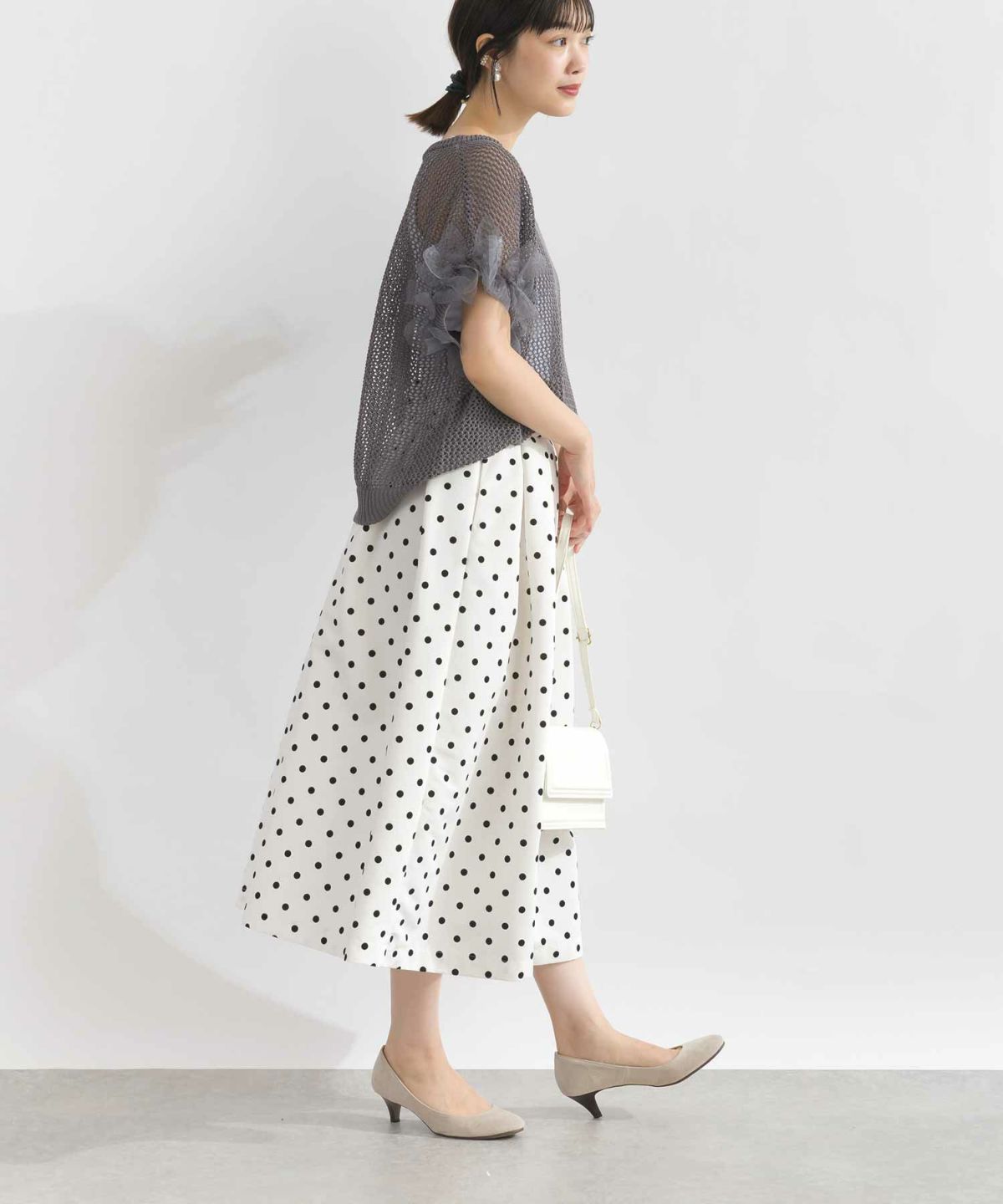 model：H162　着用サイズ：M　チャコールグレー