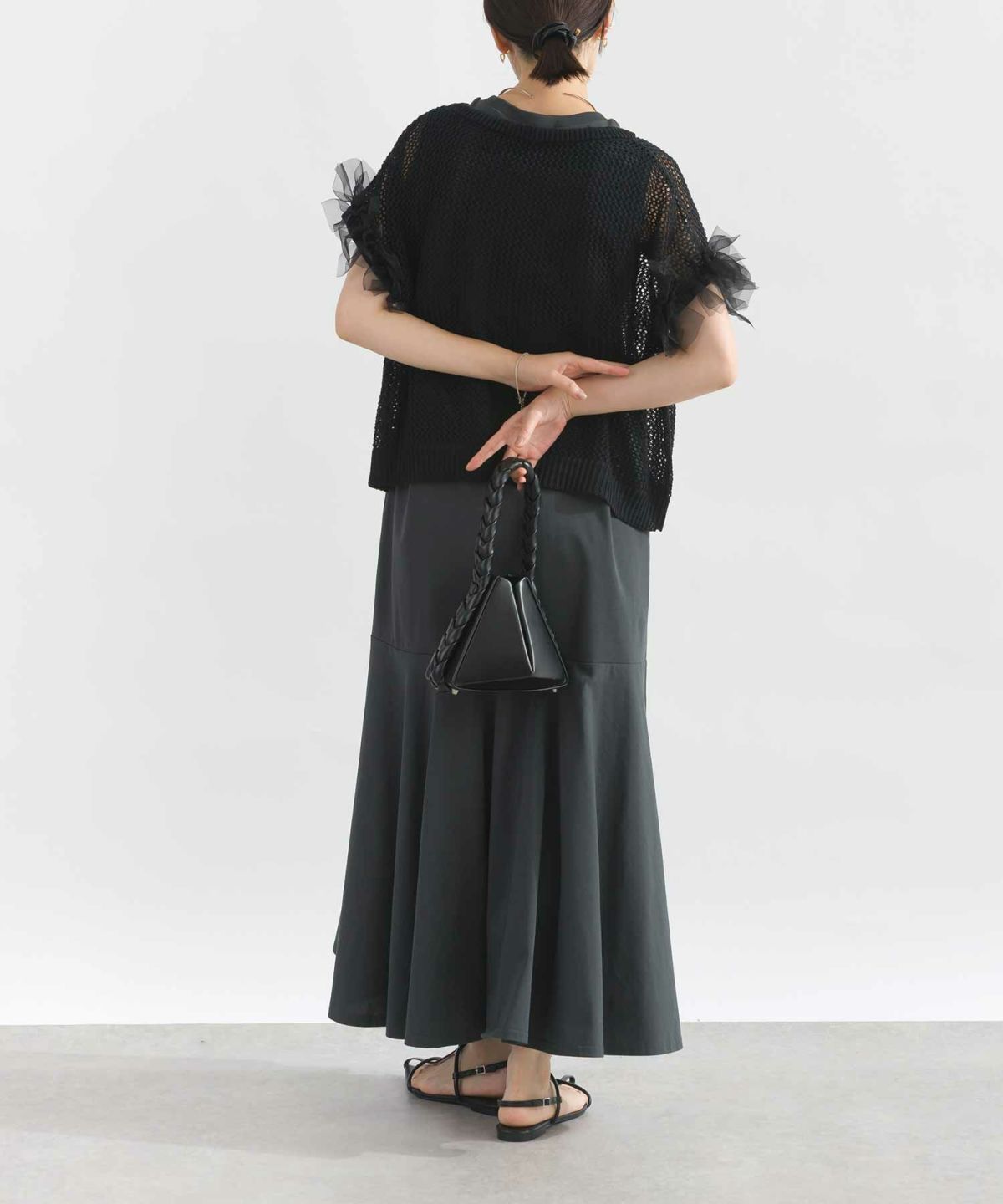 model：H162　着用サイズ：M　ブラック