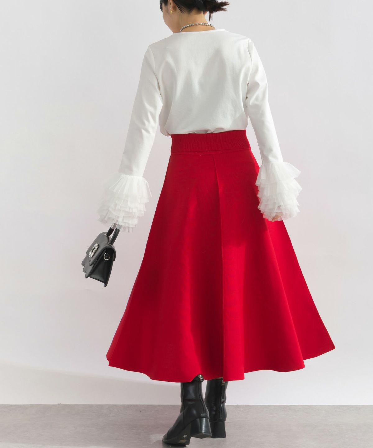 model：H162　着用サイズ：M　オフホワイト