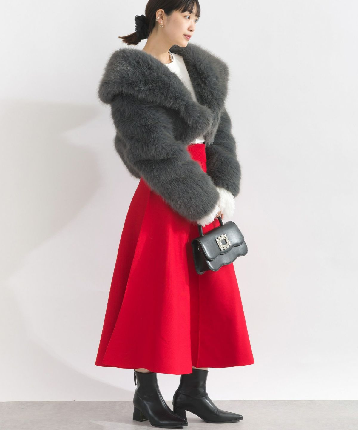 model：H162　着用サイズ：M　オフホワイト