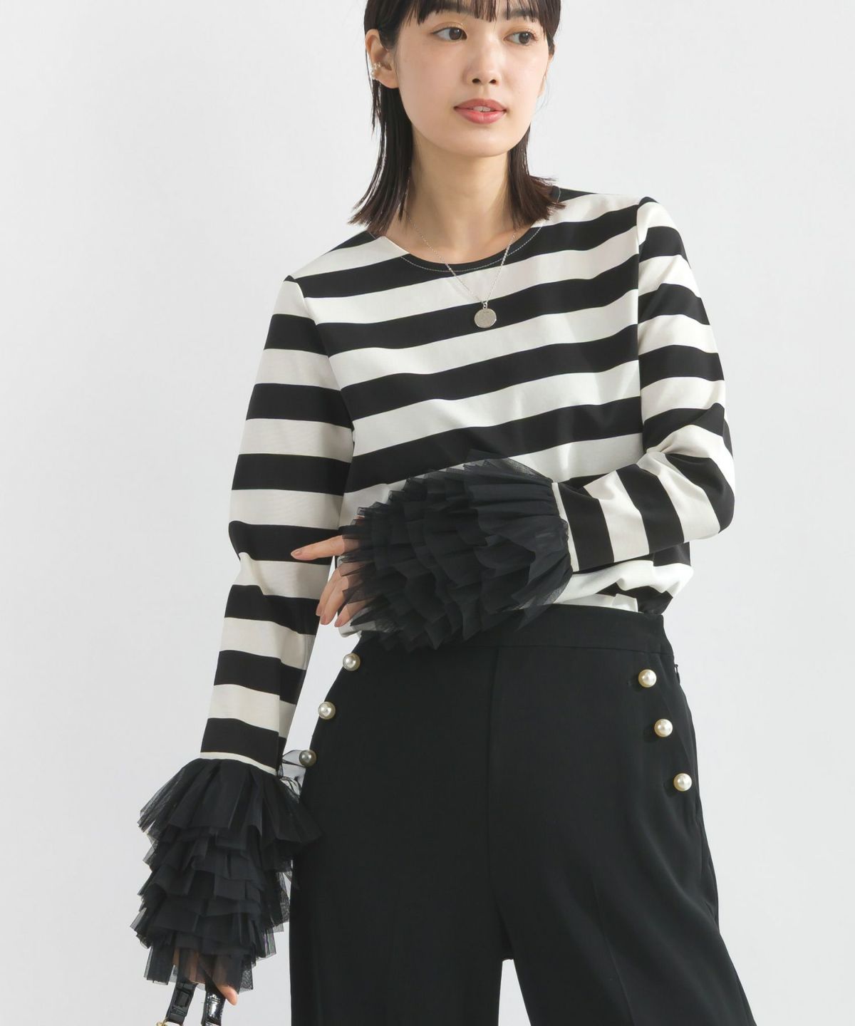 model：H162　着用サイズ：M　ホワイト系その他