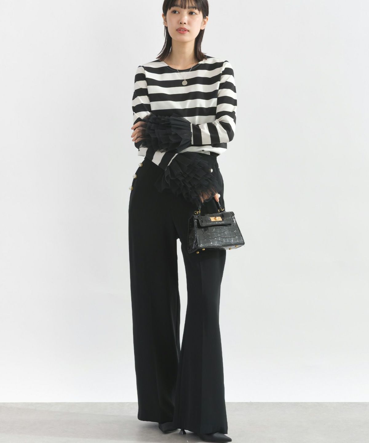 model：H162　着用サイズ：M　ホワイト系その他