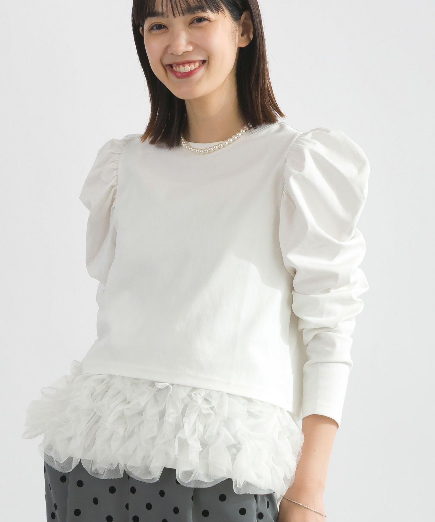 model：H162　着用サイズ：M　オフホワイト