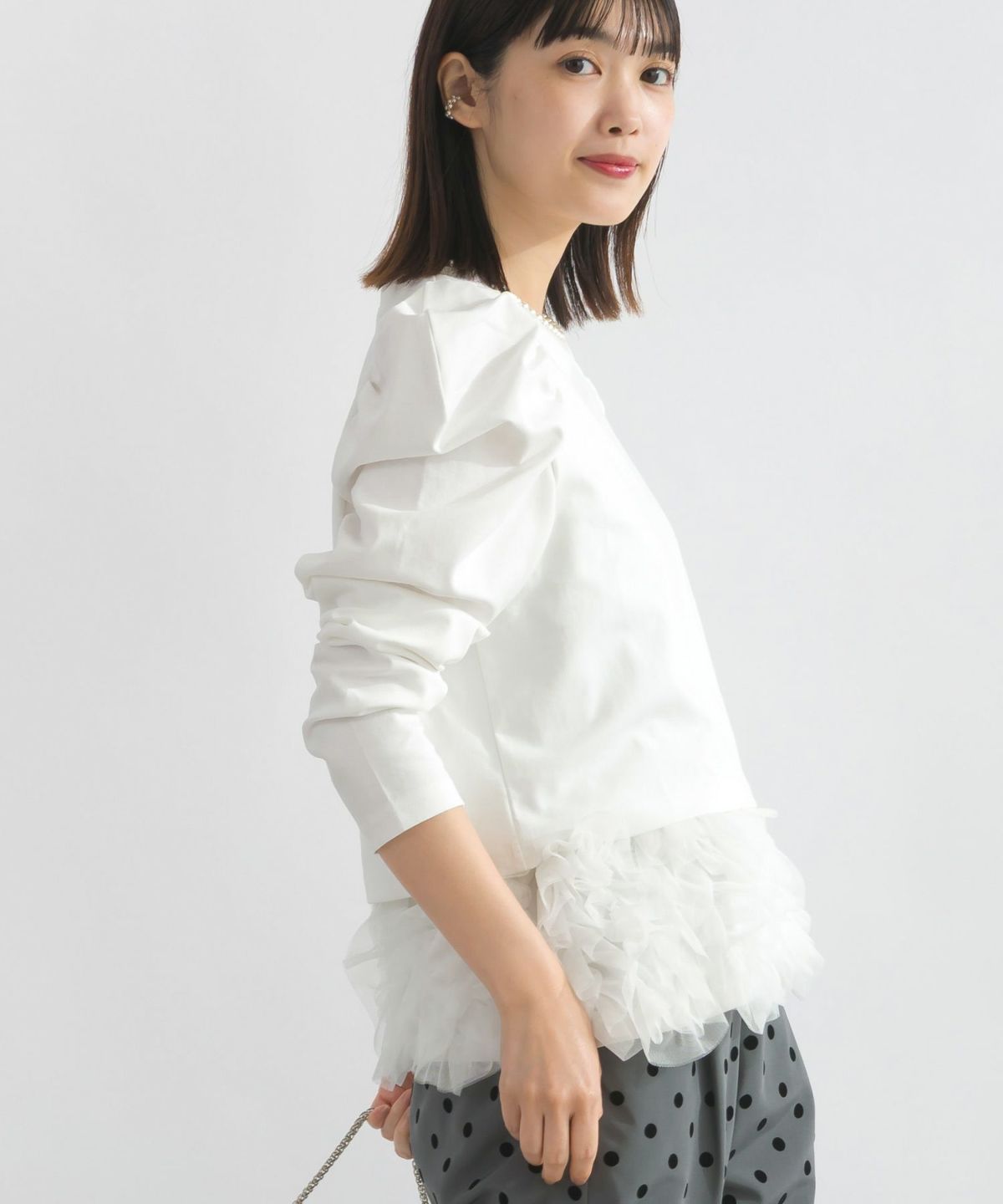 model：H162　着用サイズ：M　オフホワイト