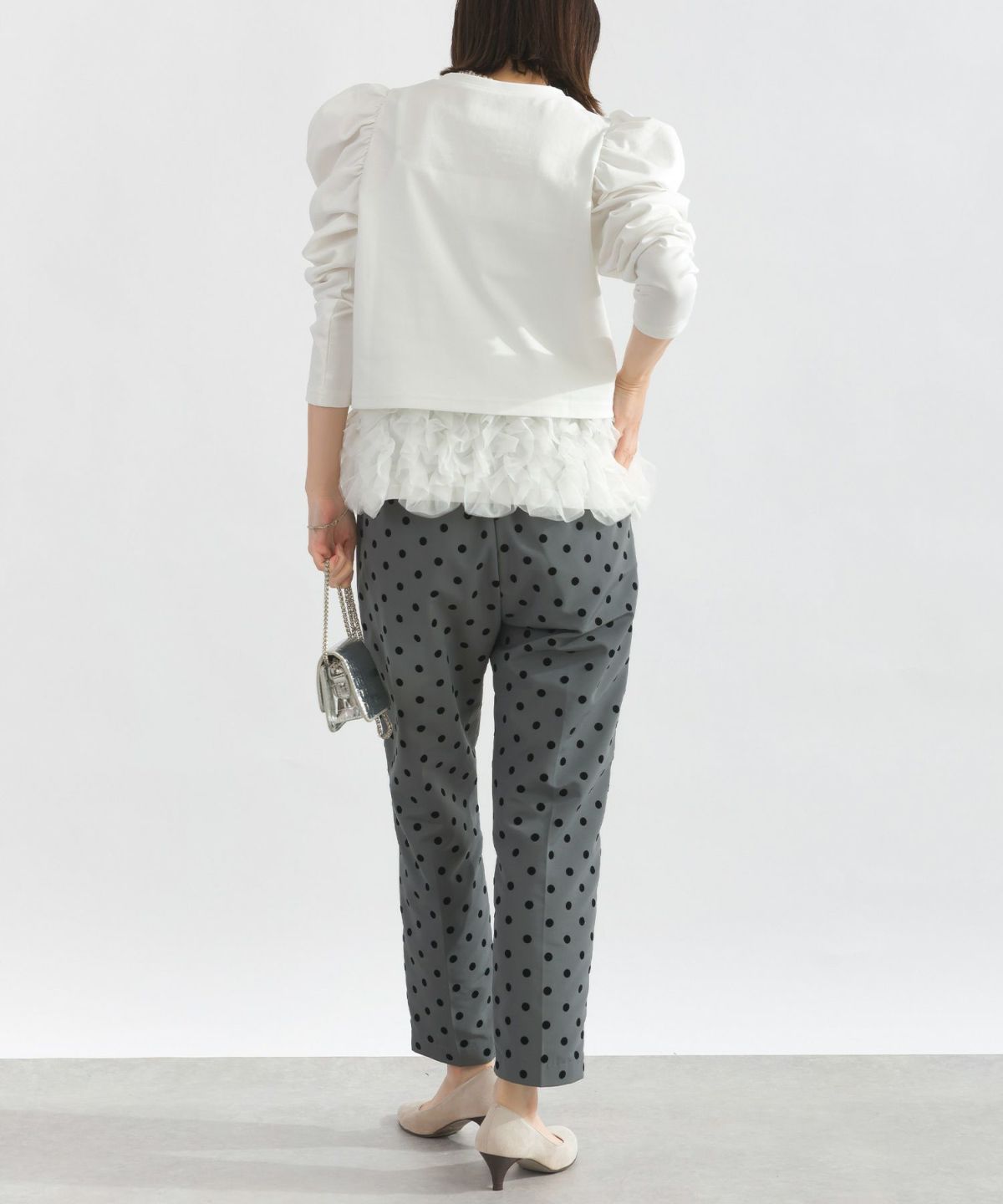 model：H162　着用サイズ：M　オフホワイト