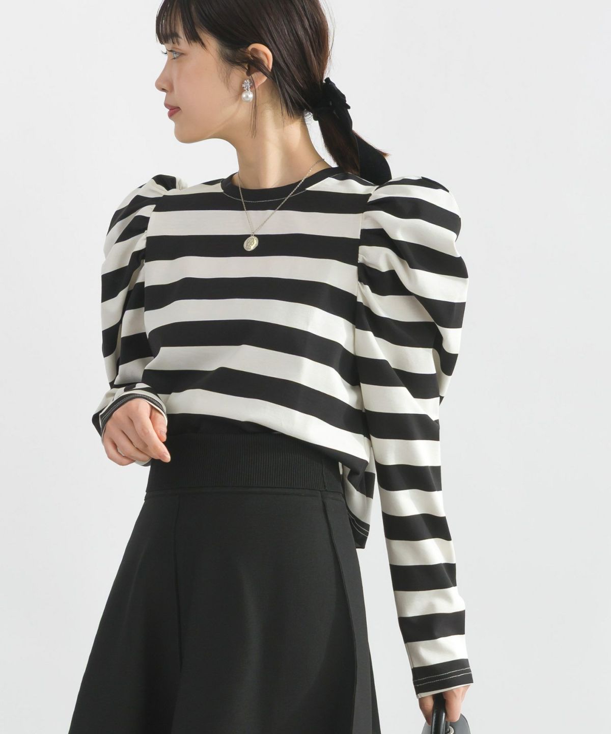 model：H162　着用サイズ：M　ホワイト系その他