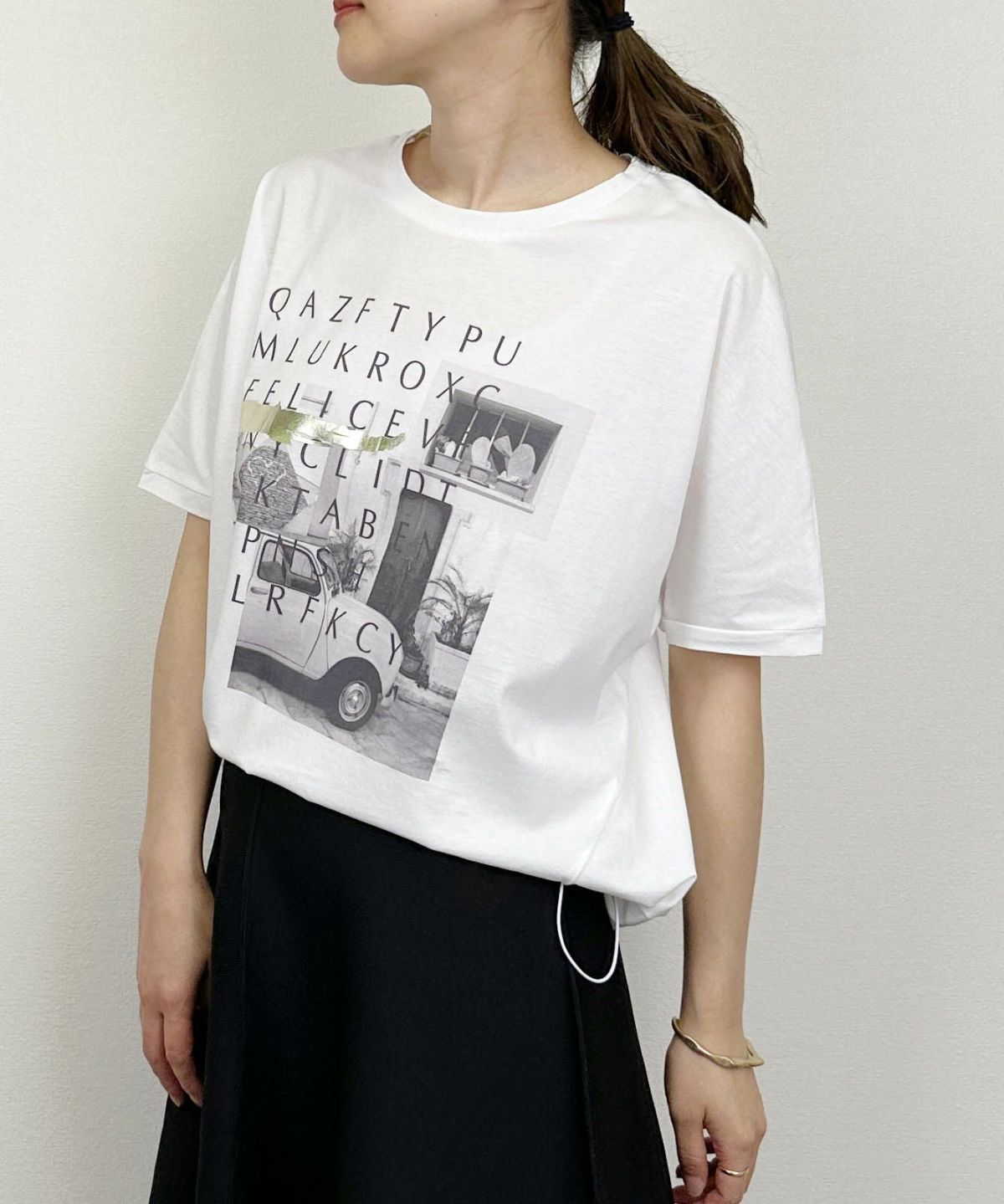 model：H164　着用サイズ：M　オフホワイト