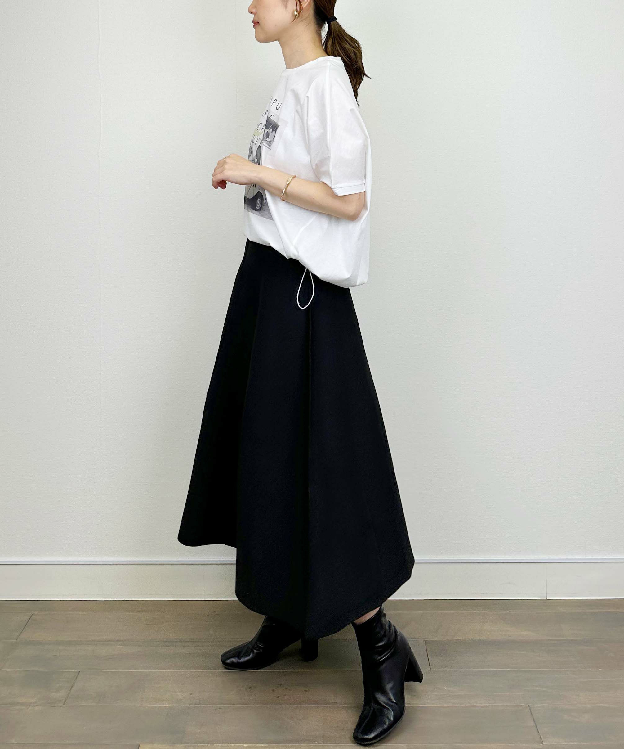 model：H164　着用サイズ：M　オフホワイト