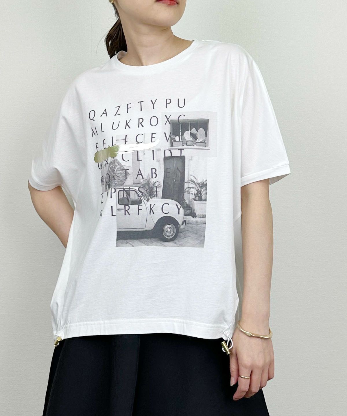 model：H164　着用サイズ：M　オフホワイト