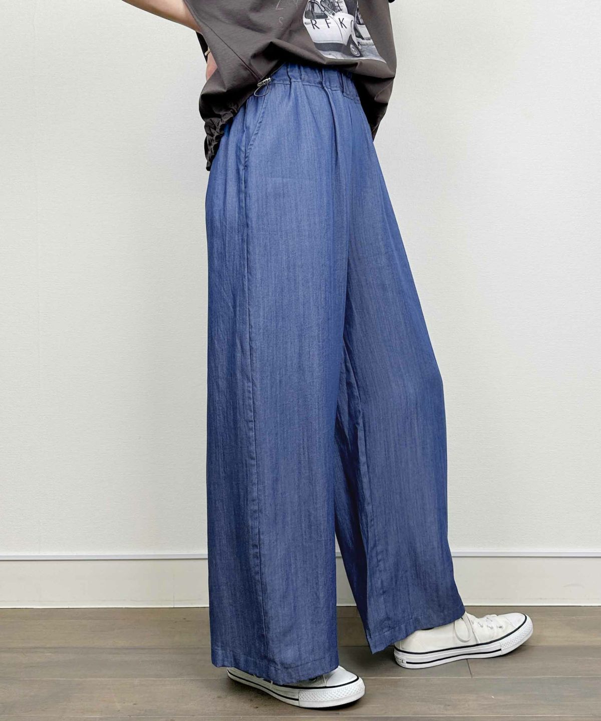 model：H164　着用サイズ：M　ブルー