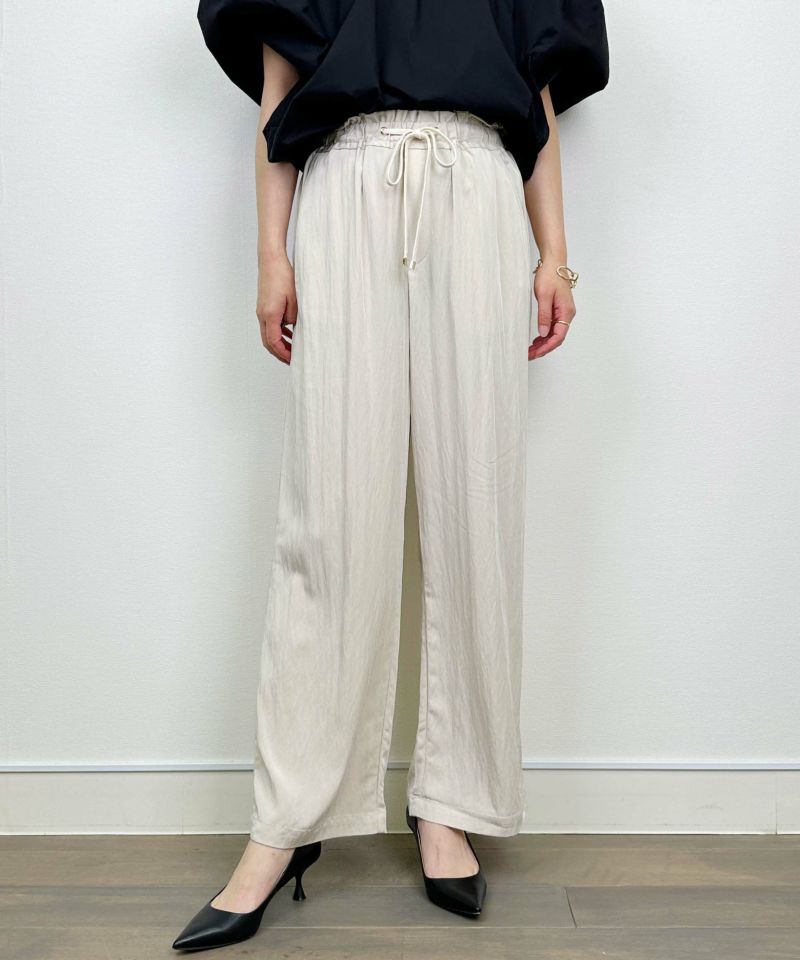 model：H164　着用サイズ：M　アイボリー