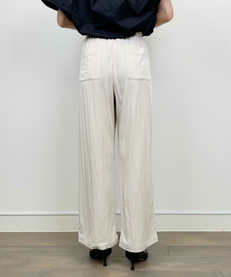 model：H164　着用サイズ：M　アイボリー