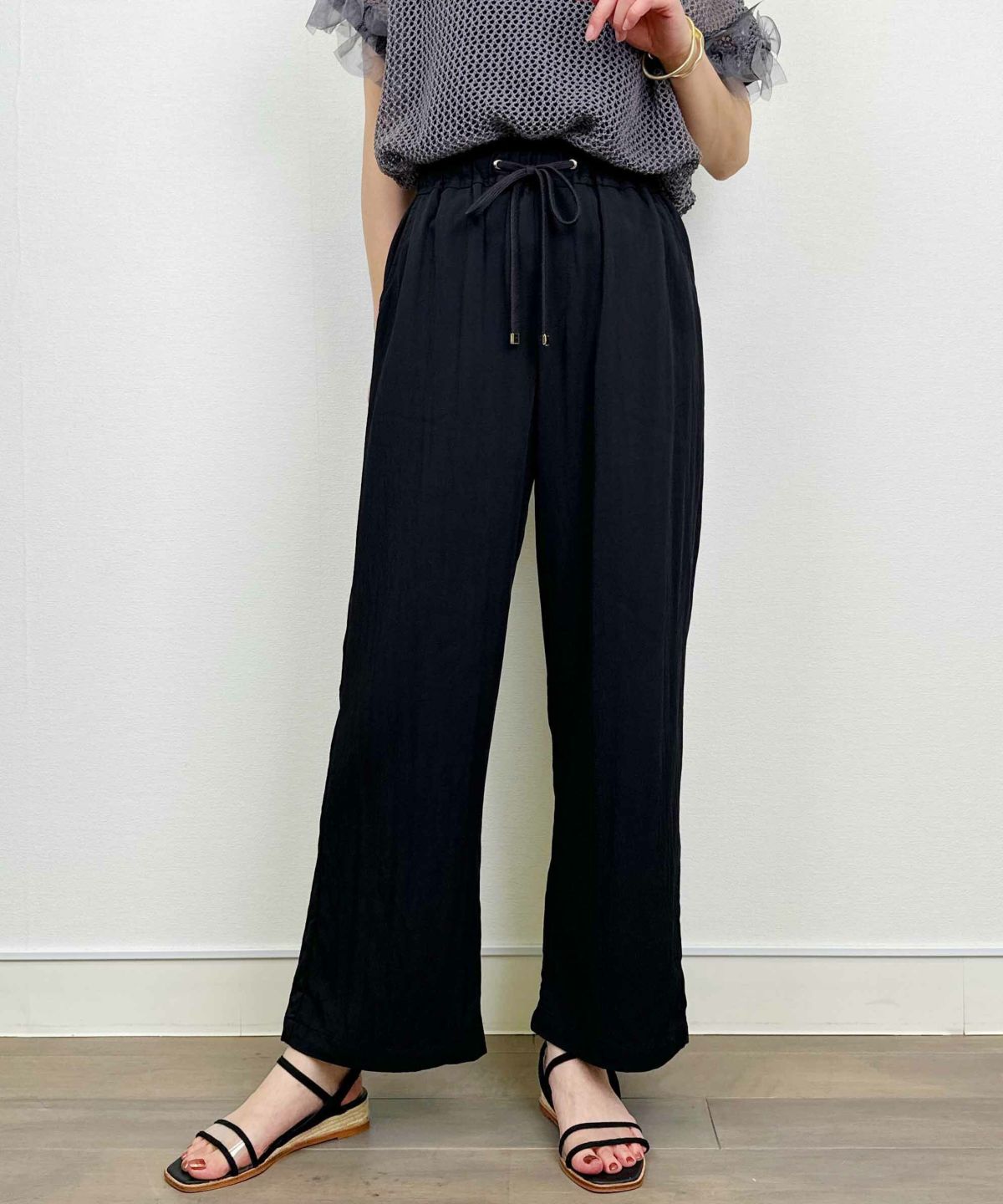 model：H164　着用サイズ：M　ブラック