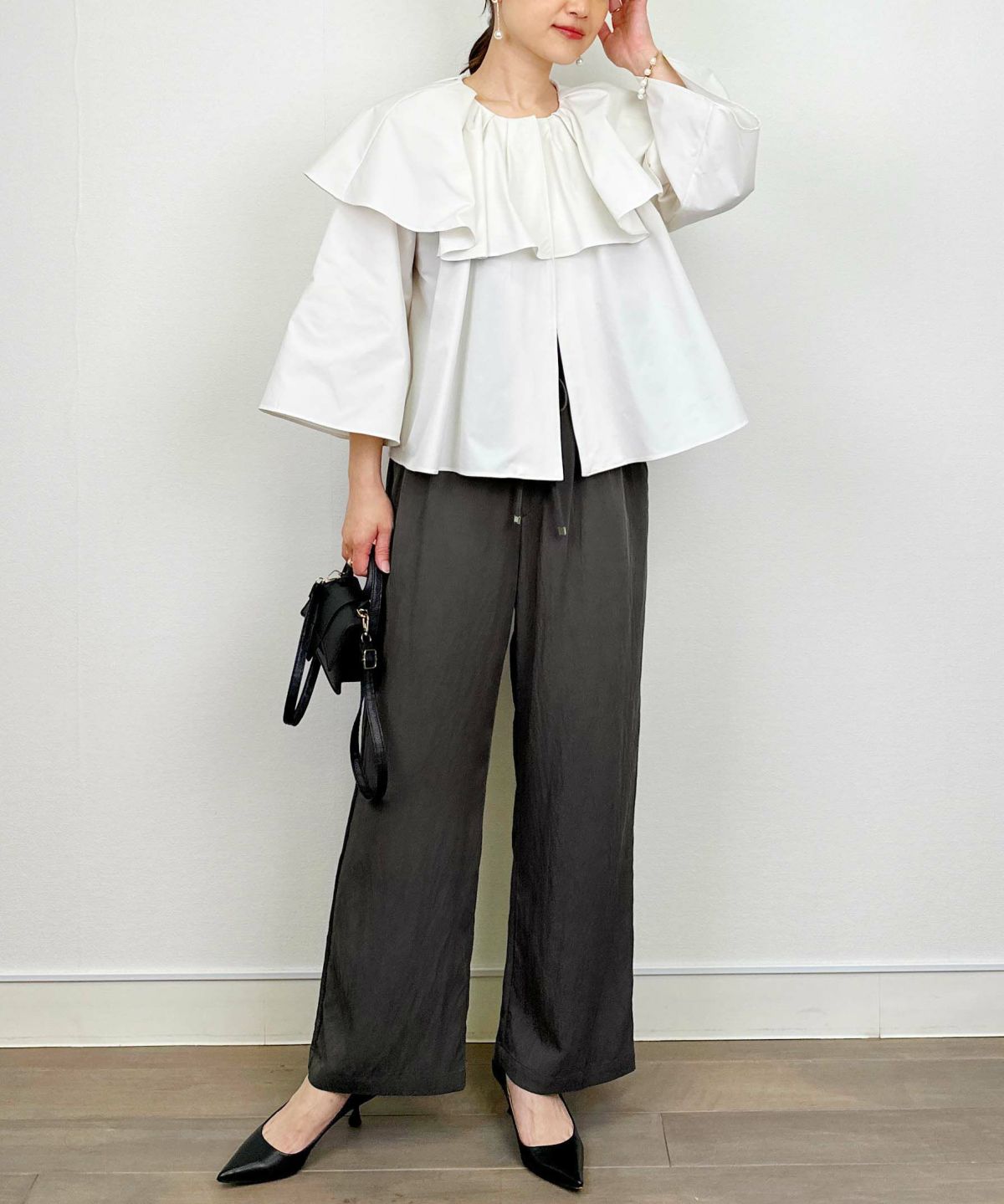 model：H164　着用サイズ：M　チャコールグレー