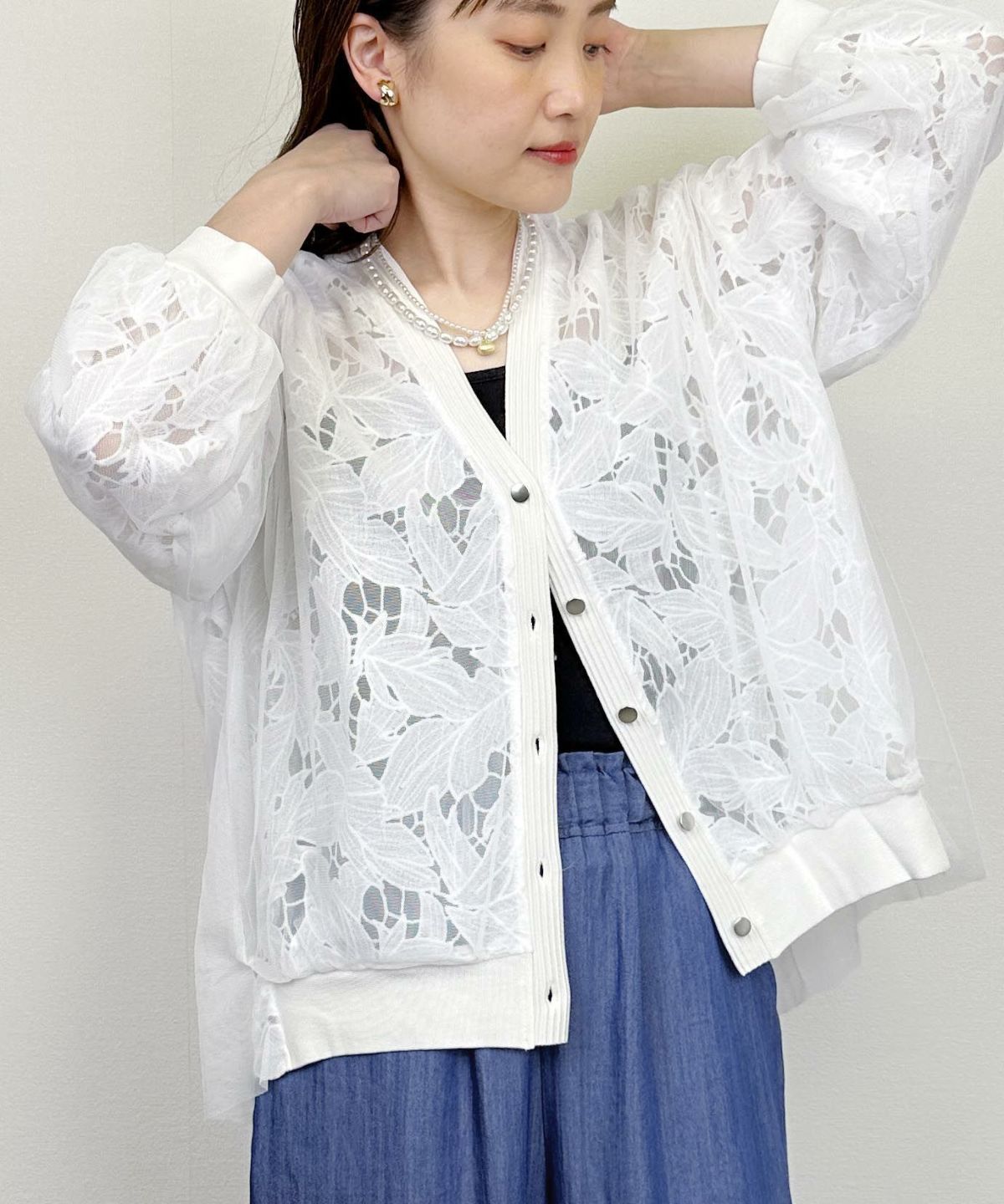 model：H164　着用サイズ：M　オフホワイト