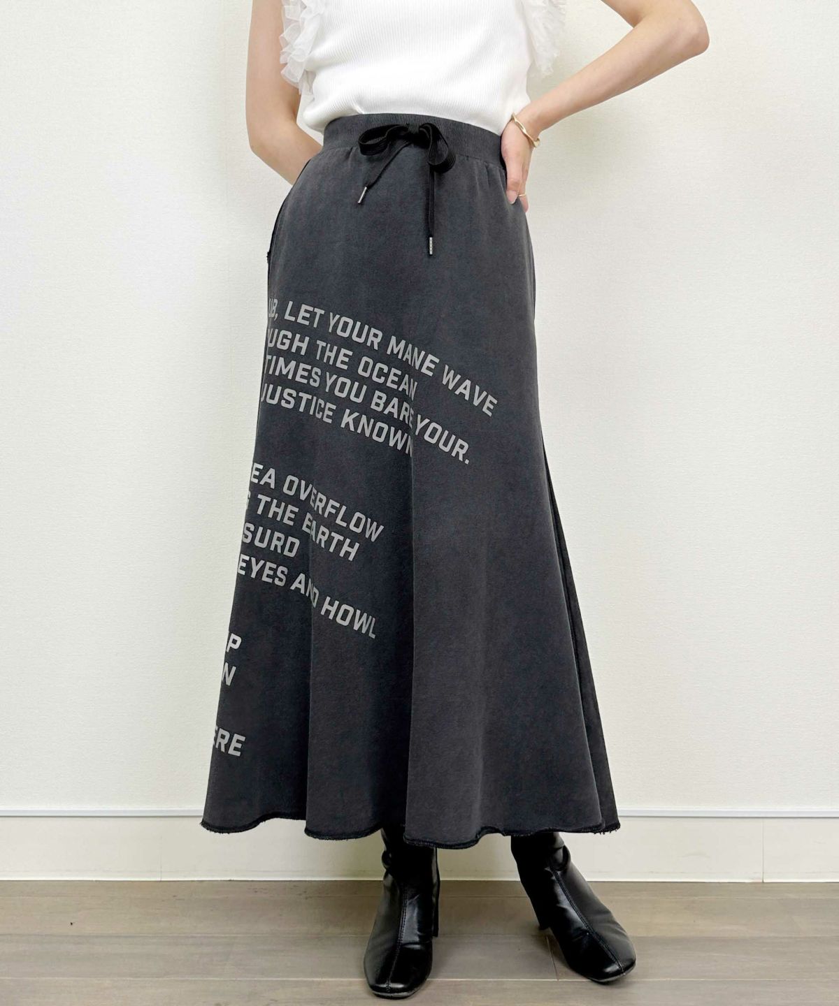 model：H164　着用サイズ：M　グレー