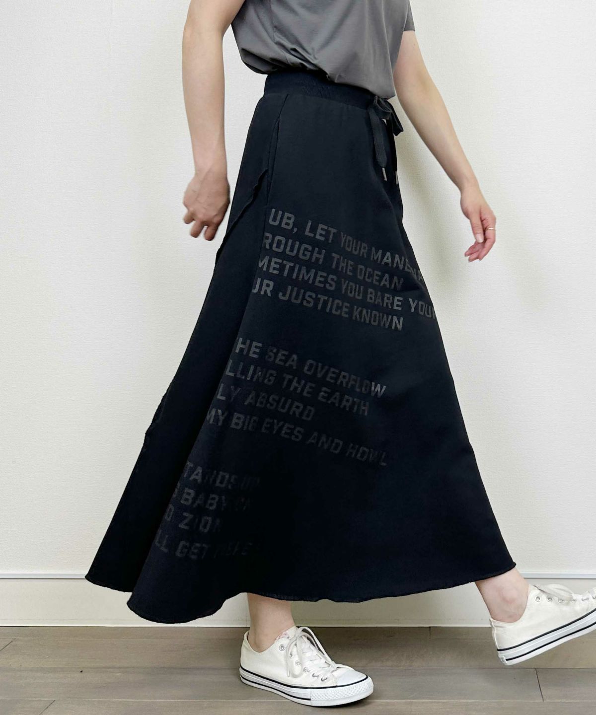 model：H164　着用サイズ：M　ブラック