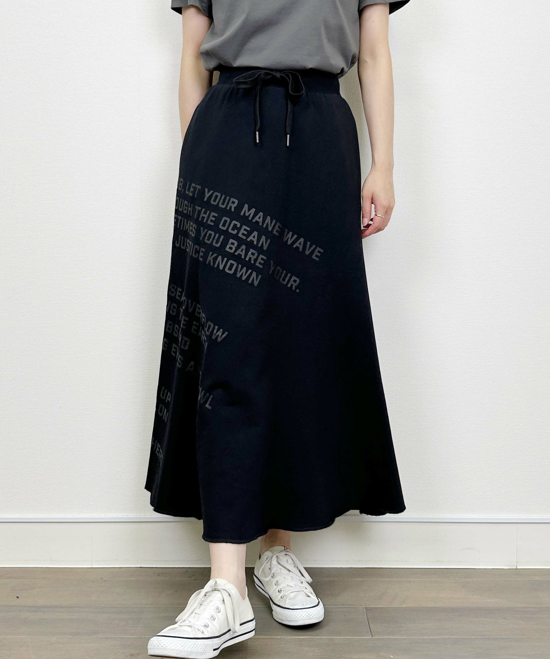 model：H164　着用サイズ：M　ブラック