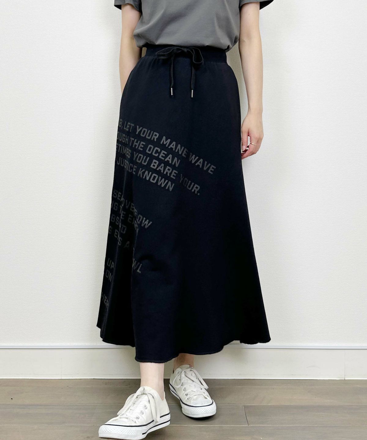 model：H164　着用サイズ：M　ブラック