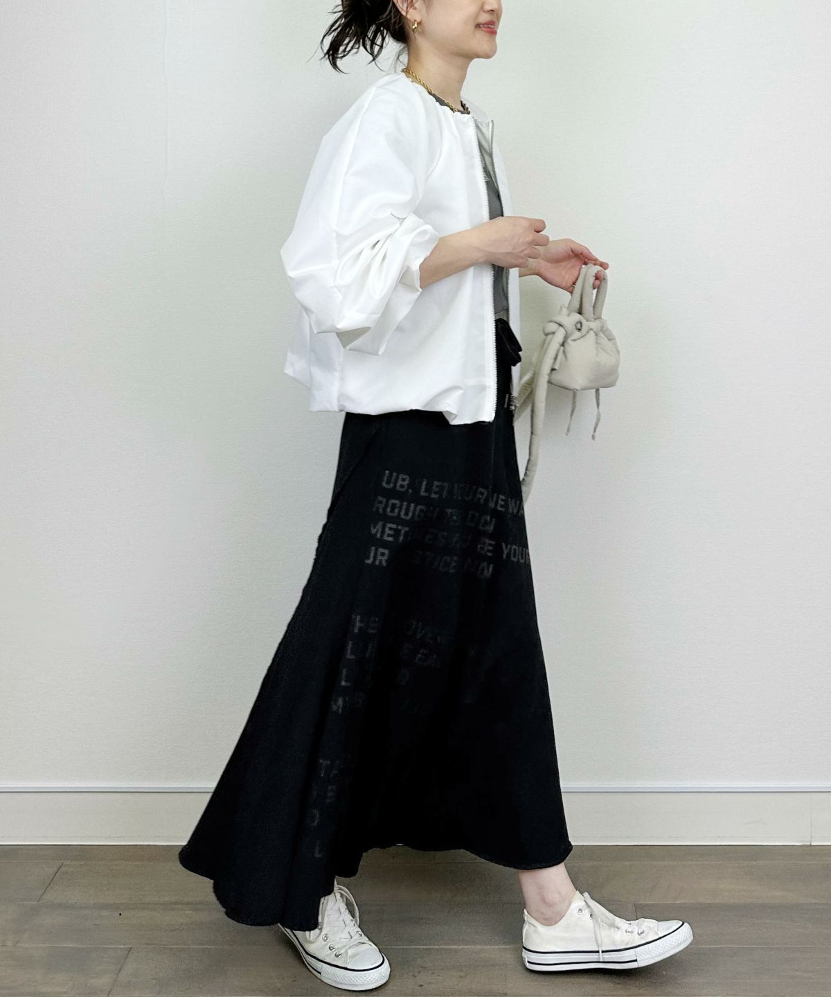 model：H164　着用サイズ：M　ブラック