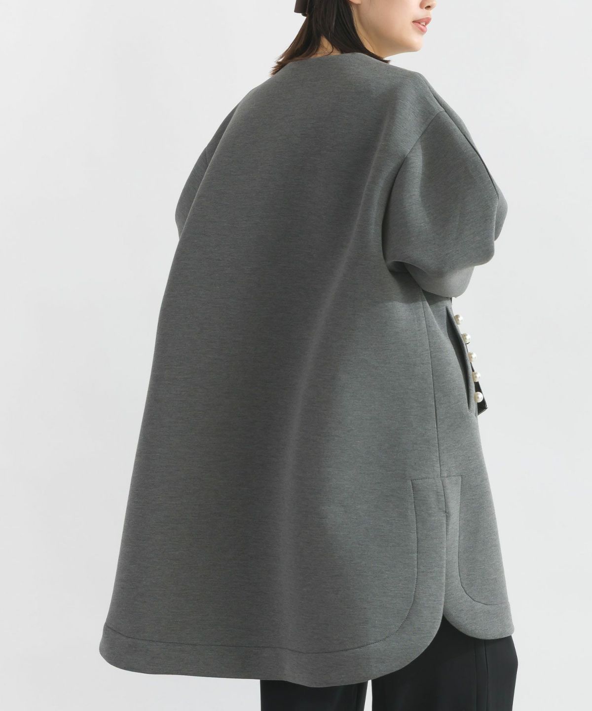 model：H162　着用サイズ：M　チャコールグレー