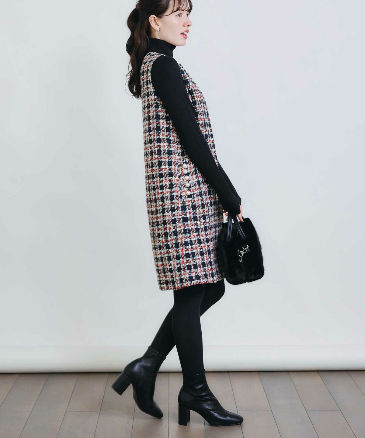 model：H155　着用サイズ：M　レッド系その他